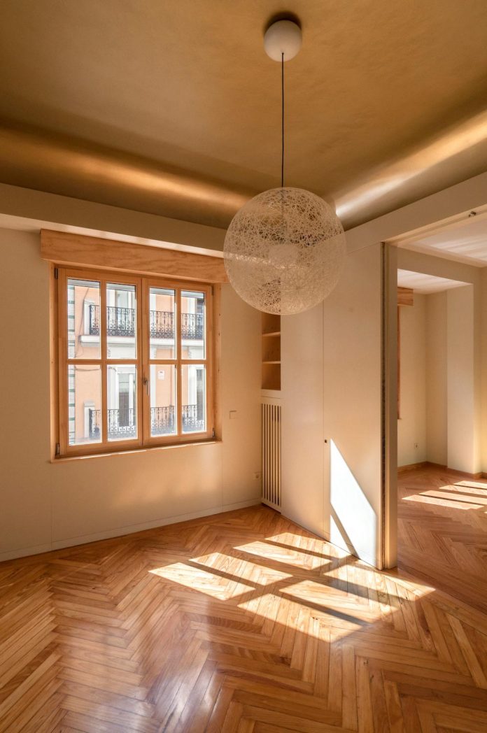 arguelles-apartment-refurbishment-bright-wooden-new-home-14