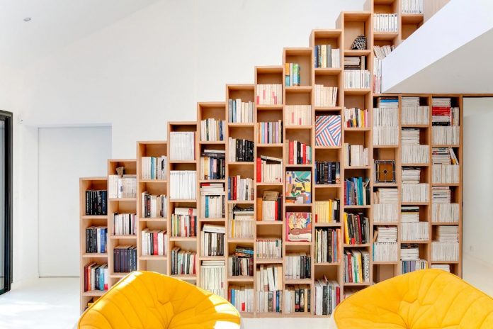bookshelf-house-bright-playful-home-outside-paris-07