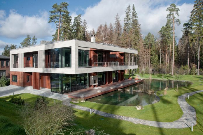 contemporary-country-house-forrest-surrounding-moscow-oblast-07