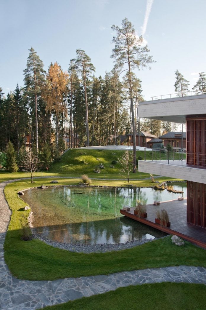 contemporary-country-house-forrest-surrounding-moscow-oblast-14
