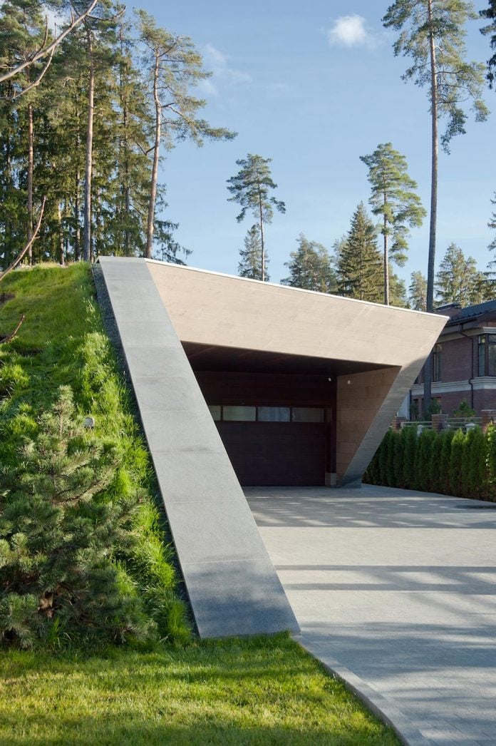 contemporary-country-house-forrest-surrounding-moscow-oblast-15