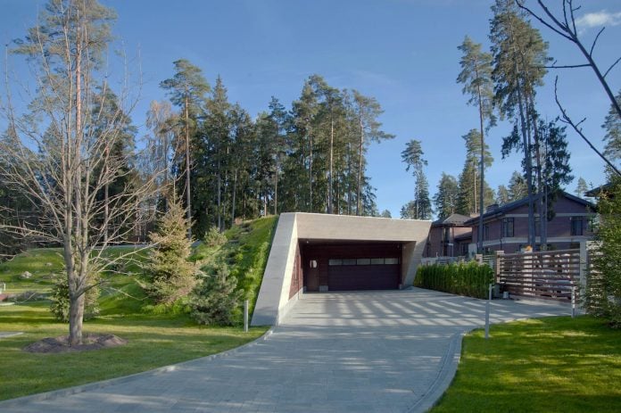 contemporary-country-house-forrest-surrounding-moscow-oblast-17