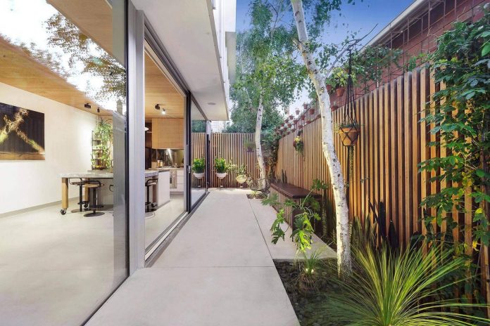 contemporary-home-set-limited-area-uses-surroundings-carefully-02