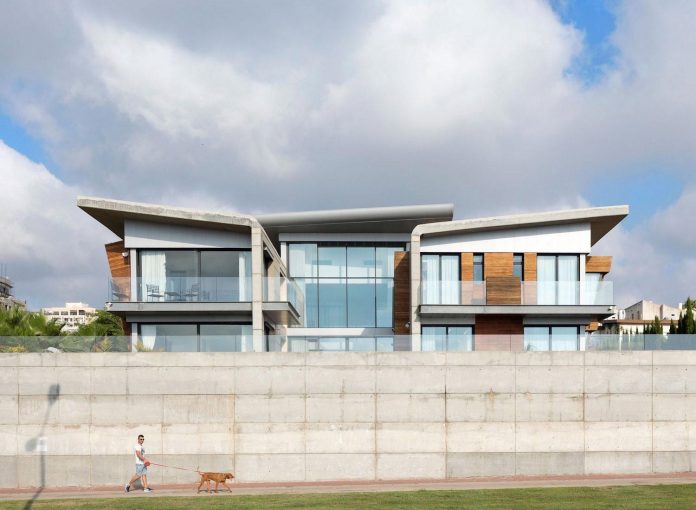 contemporary-house-overlooks-mediterranean-sea-situated-steps-away-beach-01