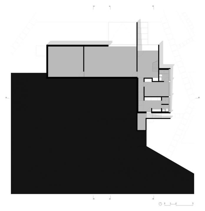 contemporary-residence-located-hexagonal-plot-dense-pine-forest-18