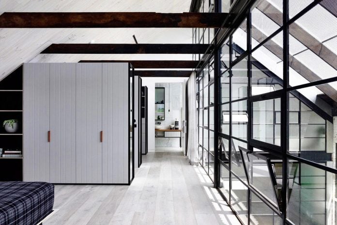 former-gritty-brick-warehouse-old-industrial-fitzroy-gets-modern-renovation-13