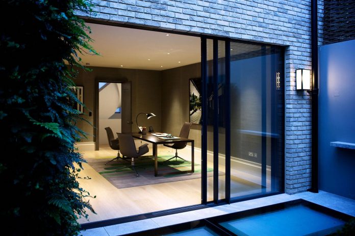 historic-mews-house-re-built-contemporary-style-notting-hill-london-15