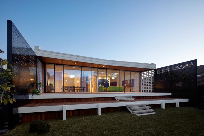 home-diverse-range-architectural-styles-edwardian-weather-board-californian-bungalow-red-orange-clinker-brick-16