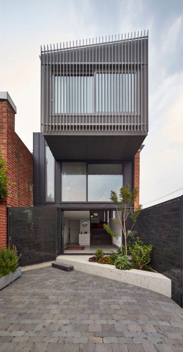 julie-firkin-architects-design-contemporary-brick-metal-house-fitzroy-melbourne-02