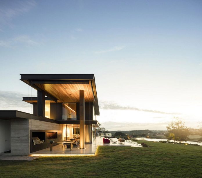 lightweight-structure-large-openings-glazed-surfaces-define-country-house-porto-feliz-sao-paulo-19