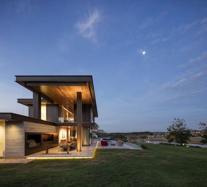 lightweight-structure-large-openings-glazed-surfaces-define-country-house-porto-feliz-sao-paulo-20