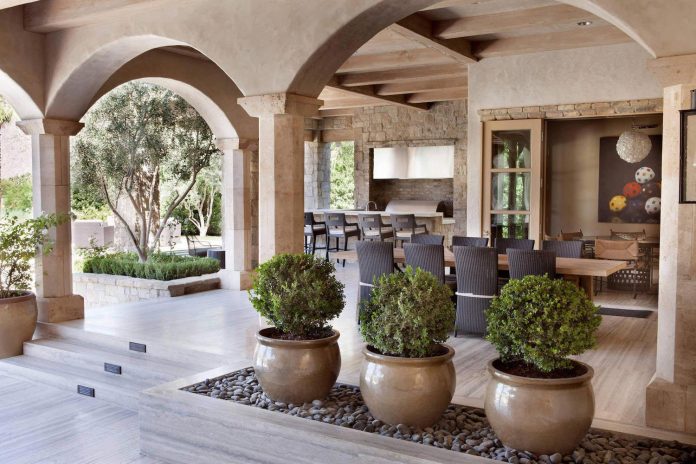 luxurious-single-family-residence-palm-springs-certified-luxury-builders-09