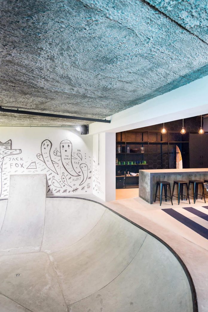 man-cave-industrial-inspired-home-young-lover-skating-surfing-socialising-07
