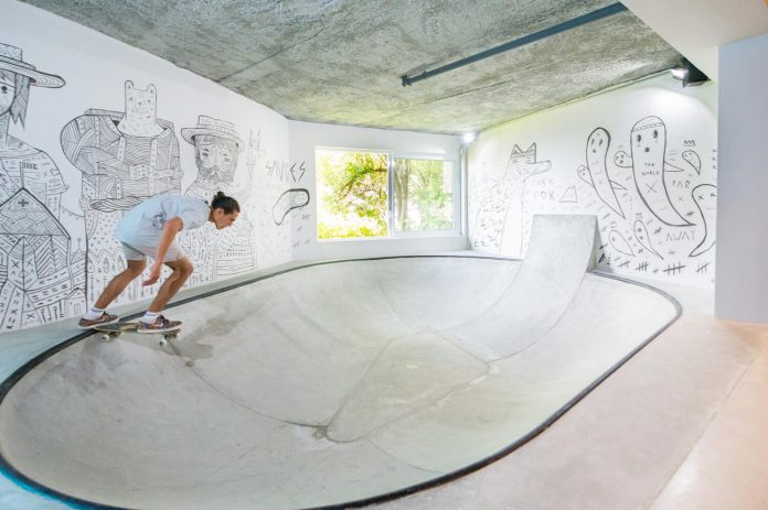 man-cave-industrial-inspired-home-young-lover-skating-surfing-socialising-11