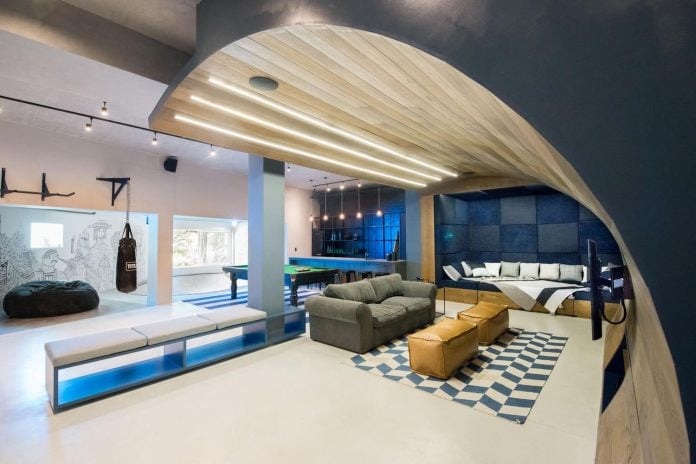 man-cave-industrial-inspired-home-young-lover-skating-surfing-socialising-13