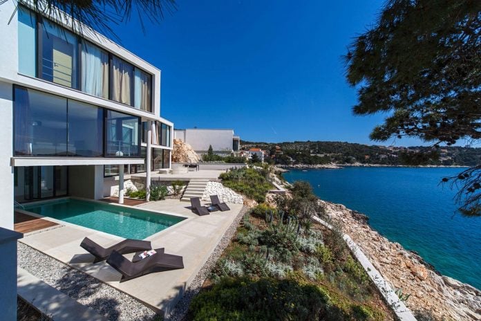 modern-complex-luxury-villas-apartments-dalmatian-region-02