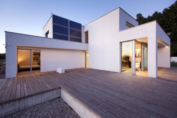 modern-environmentally-friendly-house-designed-bxbstudio-boguslaw-barnas-08