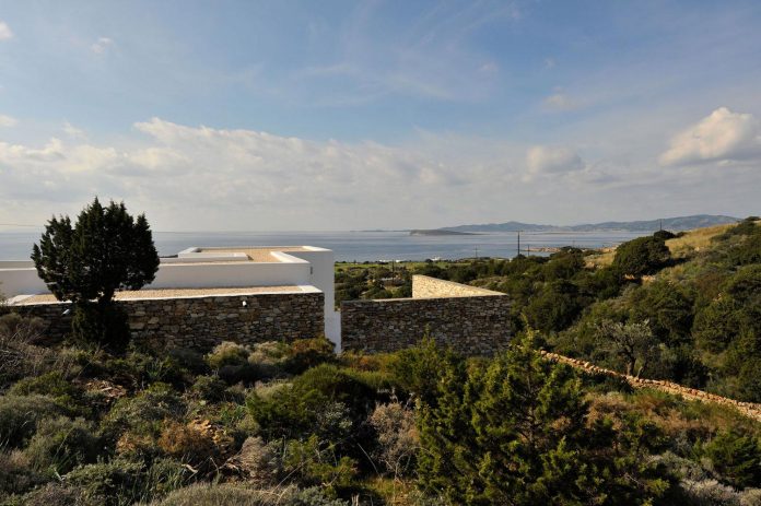 summer-house-sea-views-located-island-paros-cyclades-15