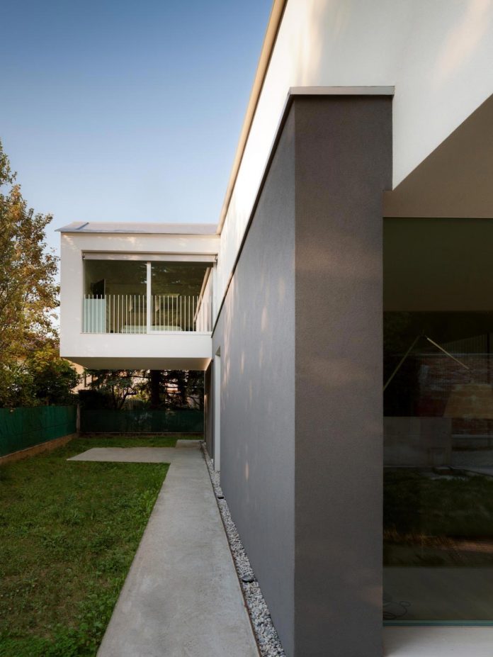 t-shaped-contemporary-house-outskirts-treviso-03