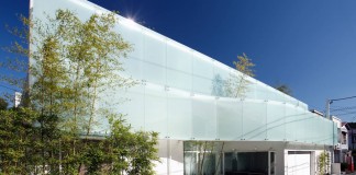House Like a Museum by Edward Suzuki Associates