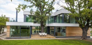 2 Oaks House by OBIA