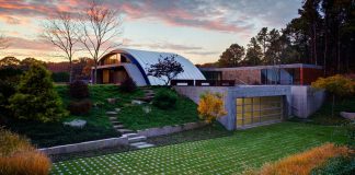 Arc House by Maziar Behrooz Architecture
