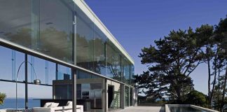 Cliff House by Fearon Hay Architects