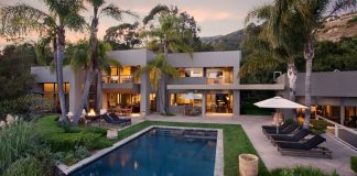 Contemporary Whitehead/Bay Residence by Jan R. Hochhauser