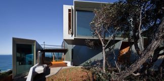 Fairhaven Beach House by John Wardle Architects