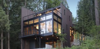 Flowing Lake Residence by David Vandervort Architects