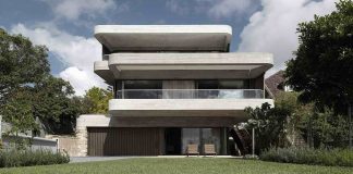 Gordons Bay House by Luigi Rosselli Architects