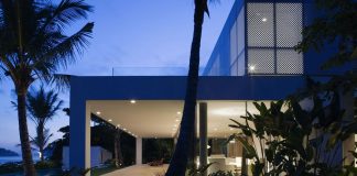 Iporanga House by Isay Weinfeld
