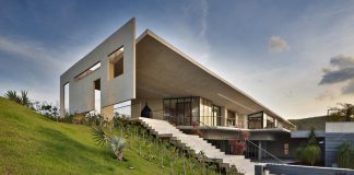 JE House by Humberto Hermeto Arquitetura