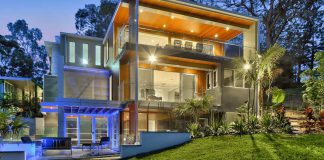 Modern residence on Brisbane River