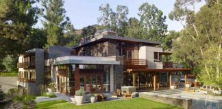 Modern Home by Rockefeller Partners Architects