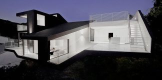 Modern Nakahouse in Los Angeles by XTEN Architecture