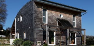 Wood house by Patrice Bideau