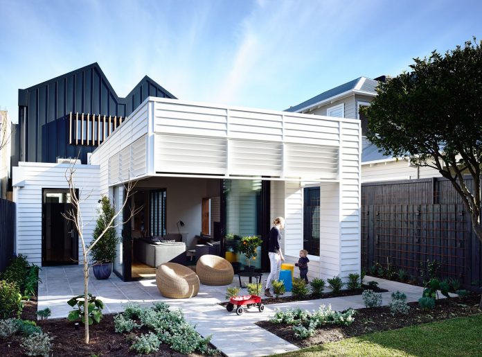 Sandringham Residence by Techne Architecture & Doherty Design Studio