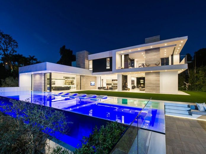 Ultramodern Beverly Grove Residence by Avi Osadon