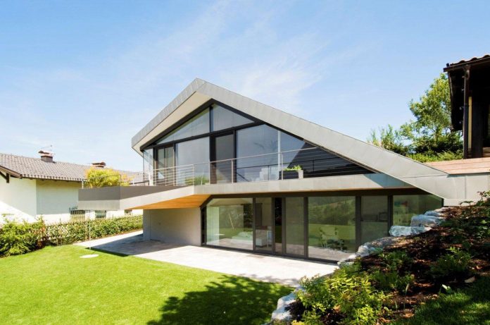 Villa H by Smartvoll Architekten ZT KG
