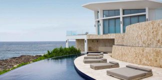 Villa Kishti by Frank Alfred Hamilton and Cecconi Simone Inc.
