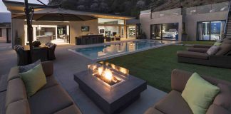 Wallace Ridge by Whipple Russell Architects