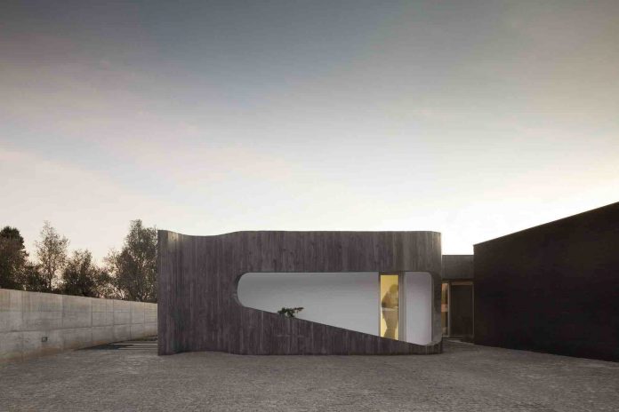 Xieira House II by A2 + Arquitectos