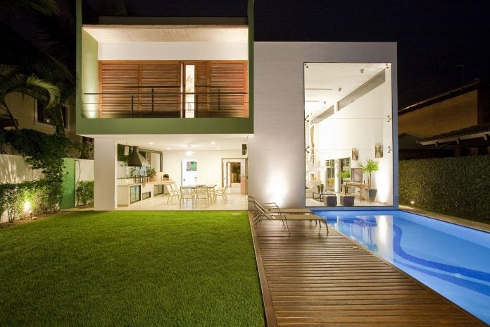 Acapulco House designed by FC Studio