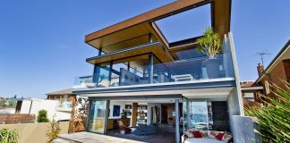 Bronte House by Rolf Ockert Design