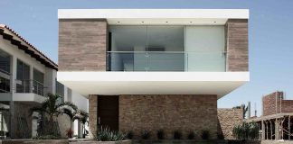 C House by Sommet & Asociados