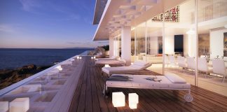 Luxury Beachfront Home by Studio Aristo