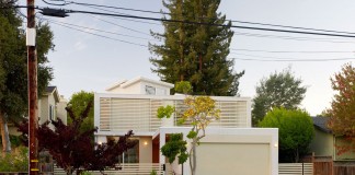 2 Bar House by Feldman Architecture