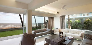 Juhu Beach Apartment by ZZ Architects