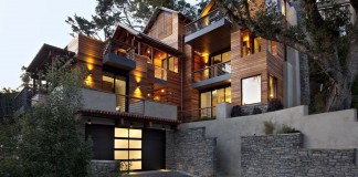 Hillside House by SB Architects